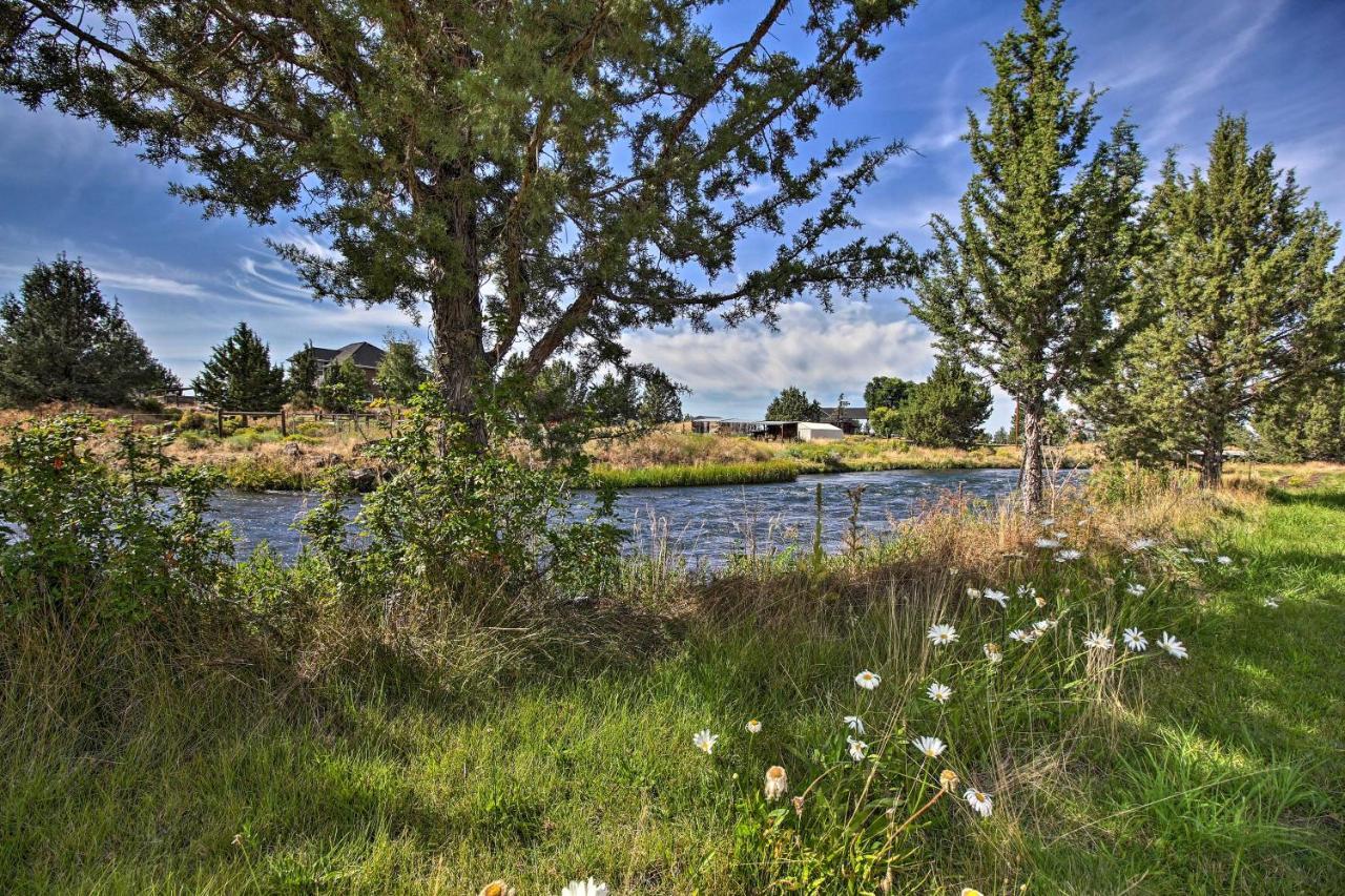 Updated Farmhouse With Deck On Central Oregon Canal! Villa Bend Exterior photo